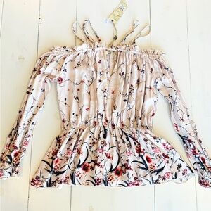 Gimmicks brand XS off the shoulder top (new with tags)